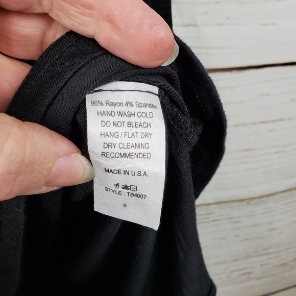 All 4 One Criss Cross Front Top - Picture 4 of 5